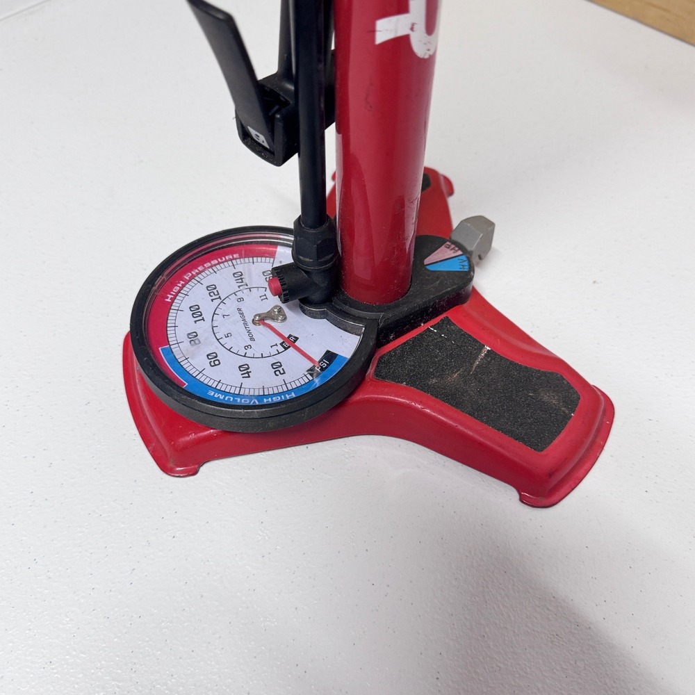 Bontrager Dual Charger Floor Pump Red High Pressure Volume Bike Setting - Picture 4 of 9